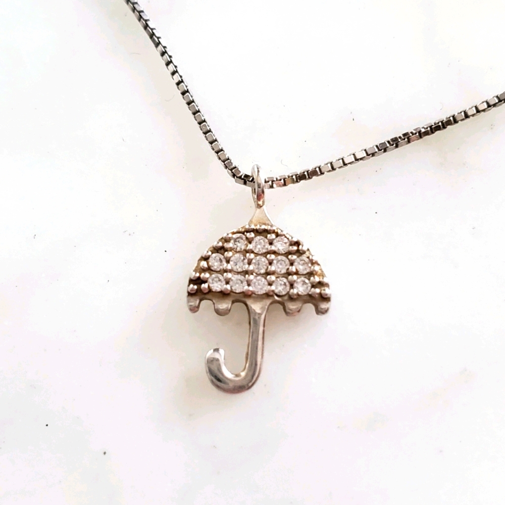 🌼3/$20🌼 Silver Coloured Umbrella Necklace